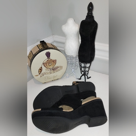 Collection by Clark's Criss Cross Open Toe Sandals - Picture 6 of 6